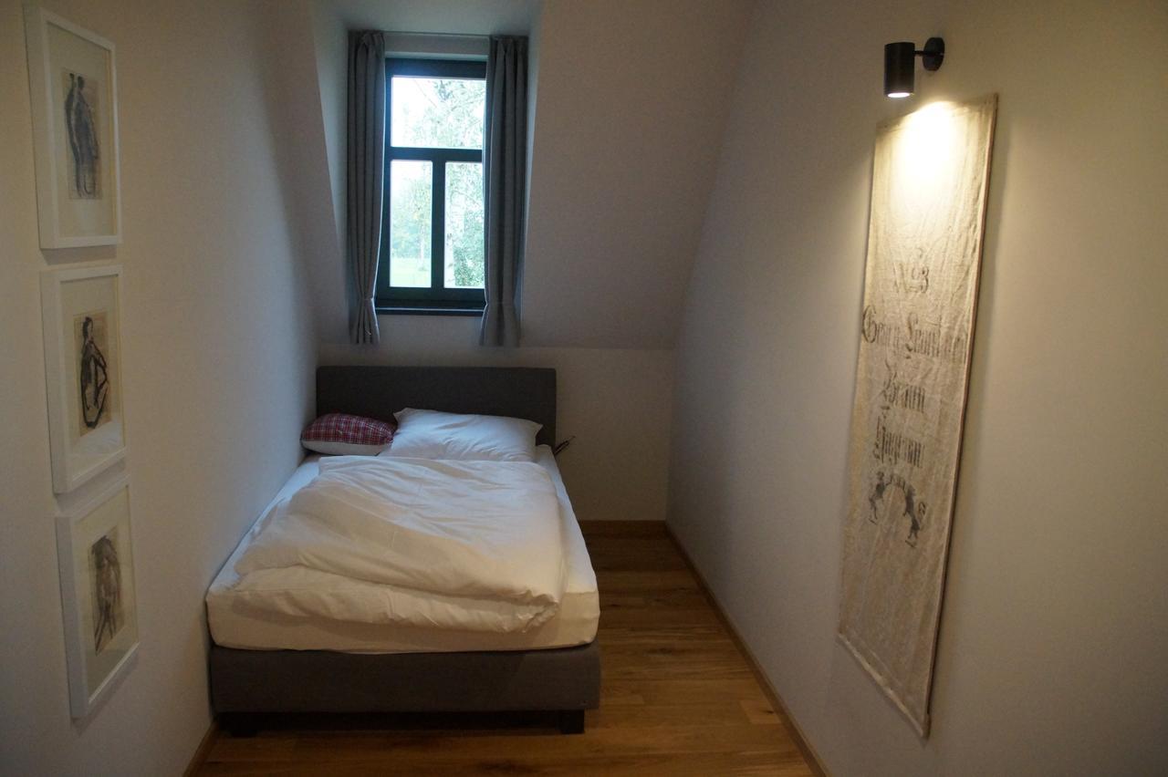 Hotel Dorfmühle Lehrberg Zimmer foto